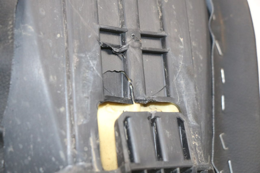 photo de SIEDZENIE YAMAHA WR R 125 (2009 - 2017) - Inny kąt widzenia