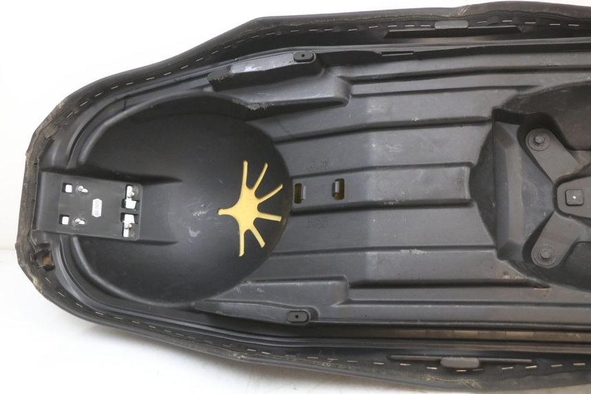 photo de SIEDZENIE YAMAHA XMAX X-MAX ABS 125 (2017 - 2020) - Oznaczenia i referencje