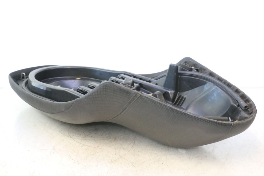 photo de SIEDZENIE YAMAHA XMAX X-MAX 125 (2006 - 2009) - Zoom stanu zużycia