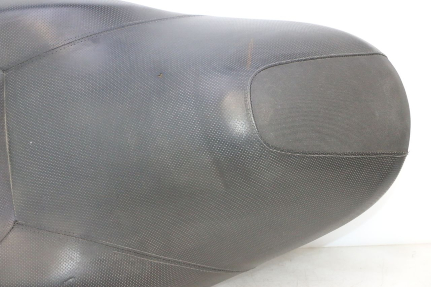 photo de SIEDZENIE YAMAHA XMAX X-MAX 125 (2006 - 2009) - Szczegół części