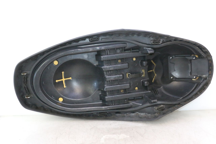photo de SIEDZENIE YAMAHA XMAX X-MAX 125 (2006 - 2009) - Oznaczenia i referencje