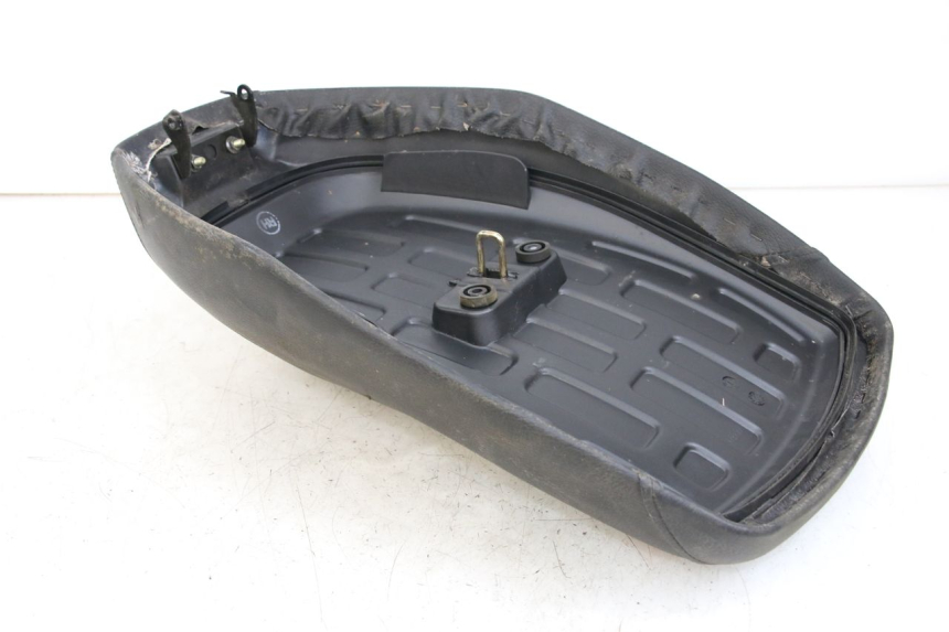 photo de SIEDZENIE SYM X-PRO 4T 50 (2014 - 2021) - Stan powierzchni