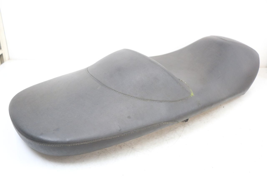 photo de SIEDZENIE PIAGGIO X10 125 (2012 - 2017) - Stan powierzchni