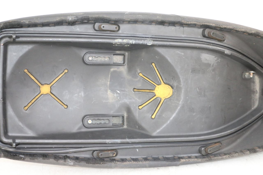 photo de SIODŁO PIAGGIO X9 125 (2000 - 2003) - Zbliżenie komponentów