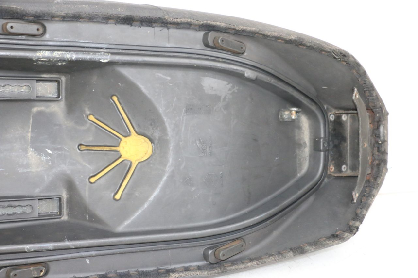 photo de SIODŁO PIAGGIO X9 125 (2000 - 2003) - Widok z bliska