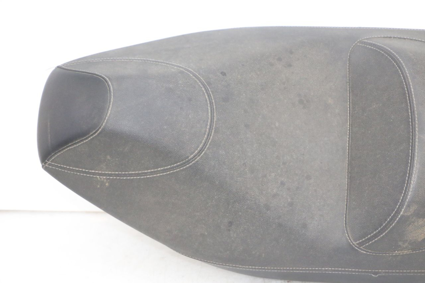 photo de SIEDZENIE PIAGGIO XEVO - X EVO 125 (2007 - 2017) - Struktura - zbliżenie