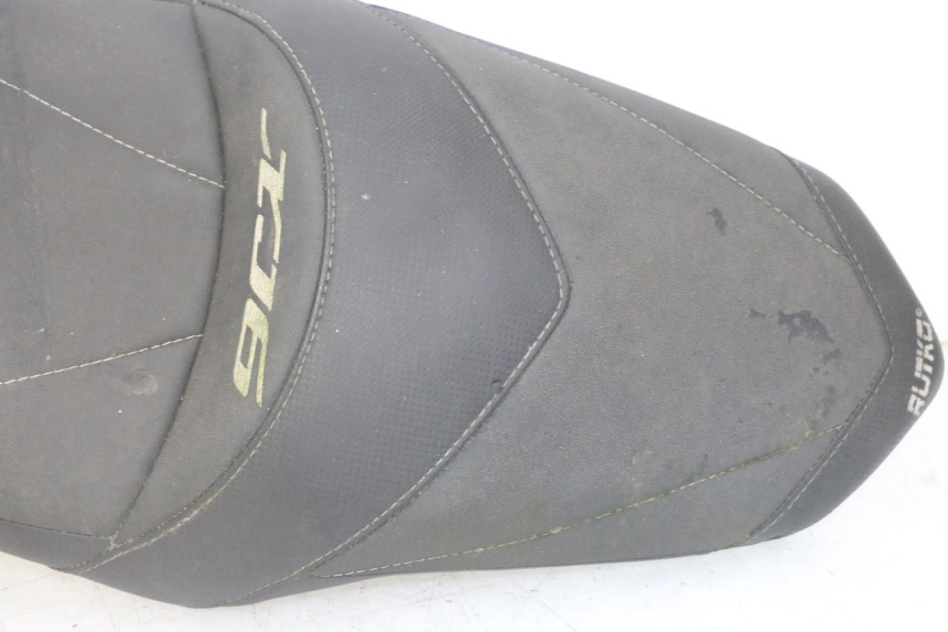 photo de SIEDZENIE YAMAHA XJ6 ABS 600 (2008 - 2016) - Szczegół części