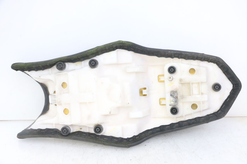 photo de SIEDZENIE YAMAHA XJ6 ABS 600 (2008 - 2016) - Oznaczenia i referencje