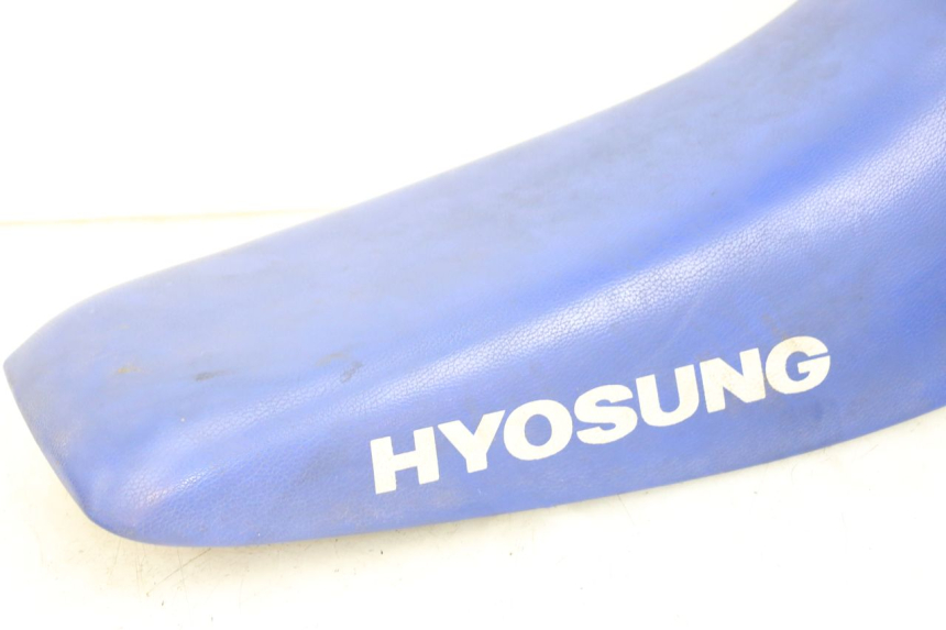 photo de SIEDZENIE HYOSUNG XRX 125 (2000 - 2008) - Oznaczenia i referencje