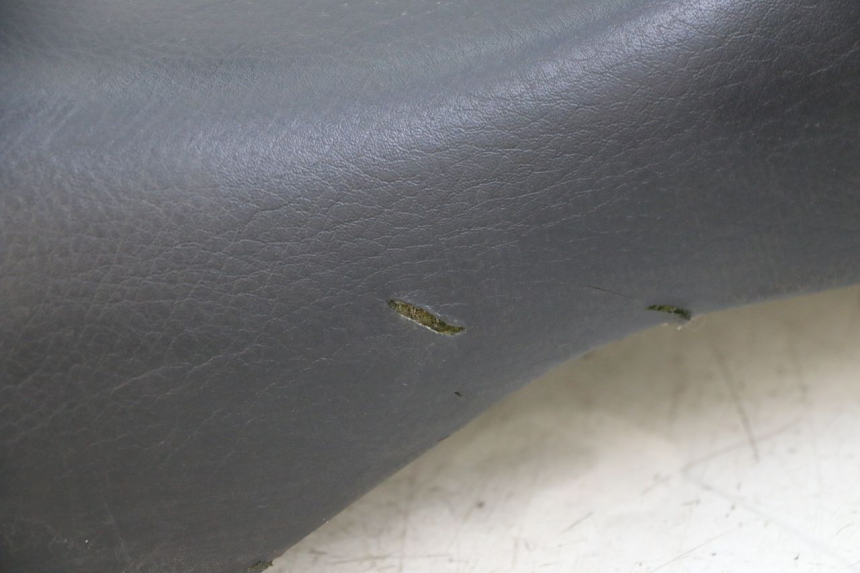 photo de SIEDZENIE YAMAHA FZS FAZER 600 (2001 - 2003) - Widok z bliska