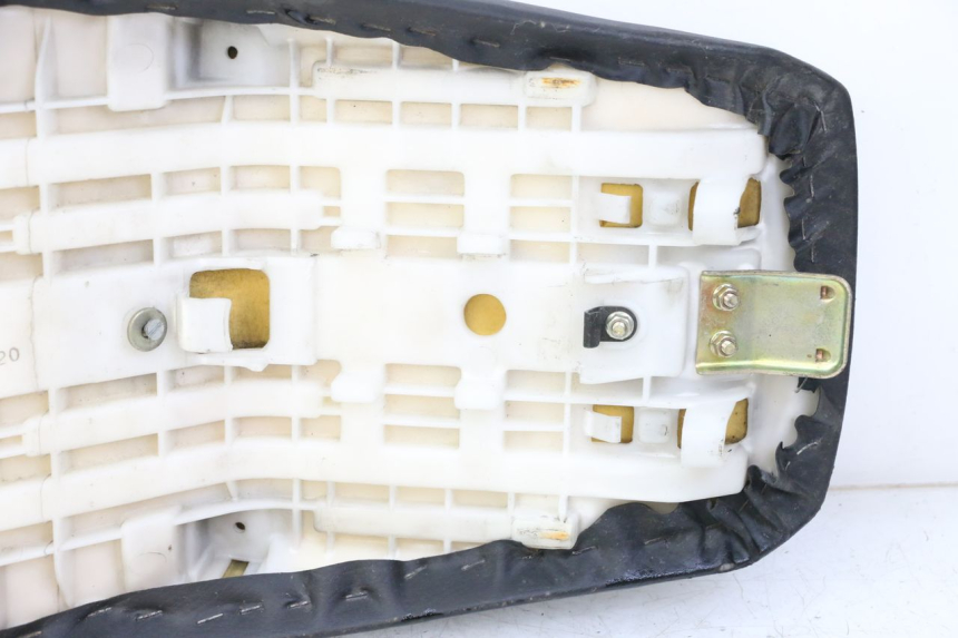 photo de SIEDZENIE YAMAHA FZS FAZER 600 (2001 - 2003) - Oznaczenia i referencje