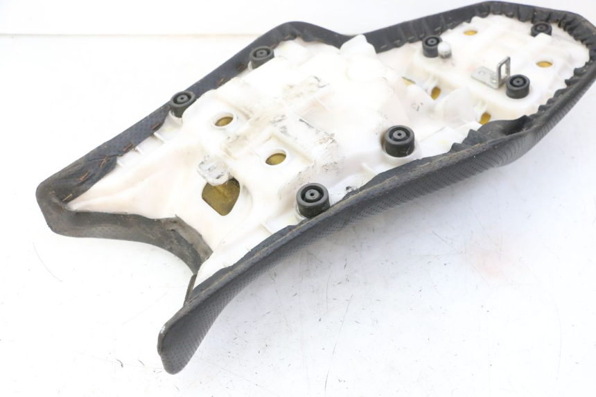 photo de SIEDZENIE YAMAHA XJ6 600 (2008 - 2016) - Punkty mocowania