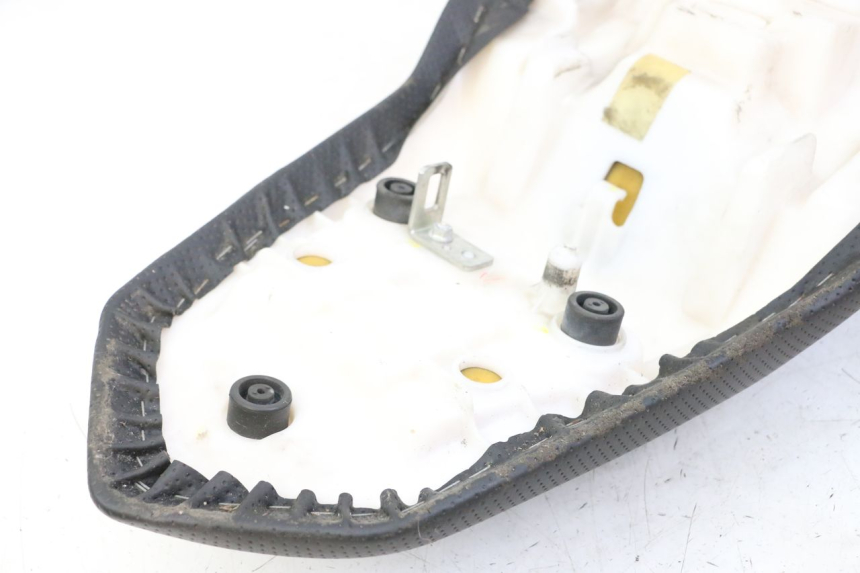 photo de SIEDZENIE YAMAHA XJ6 600 (2008 - 2016) - Oznaczenia i referencje