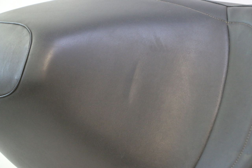 photo de SIEDZENIE YAMAHA YP MAJESTY 125 (2007 - 2010) - Szczegół części