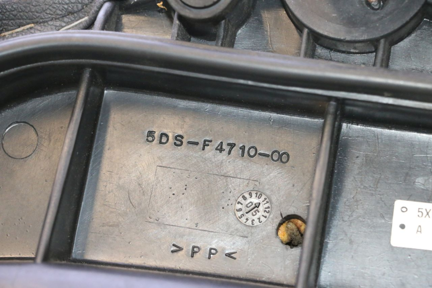 photo de SIEDZENIE YAMAHA YP MAJESTY 125 (2007 - 2010) - Zbliżenie komponentów