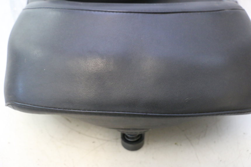 photo de SIEDZENIE YAMAHA YP MAJESTY 125 (2007 - 2010) - Zbliżenie techniczne
