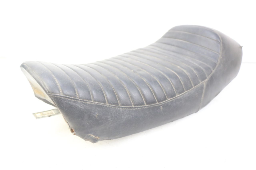 photo de SIEDZENIE KAWASAKI ZEPHYR 1100 ( - 1995) - Punkty mocowania