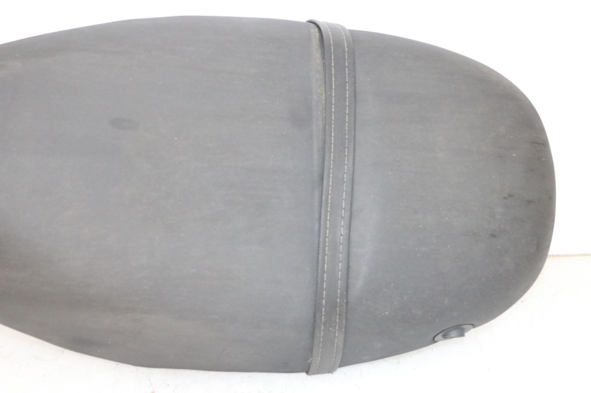 photo de SIEDZENIE PIAGGIO ZIP 2T 50 (2009 - 2019) - Inny kąt widzenia