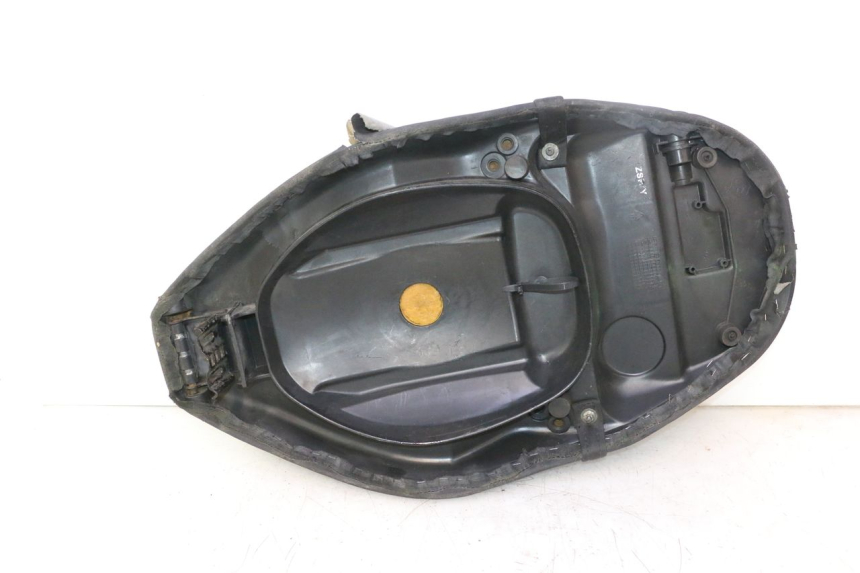 photo de SIEDZENIE PIAGGIO ZIP 2T 50 (2009 - 2019) - Alternatywny kąt