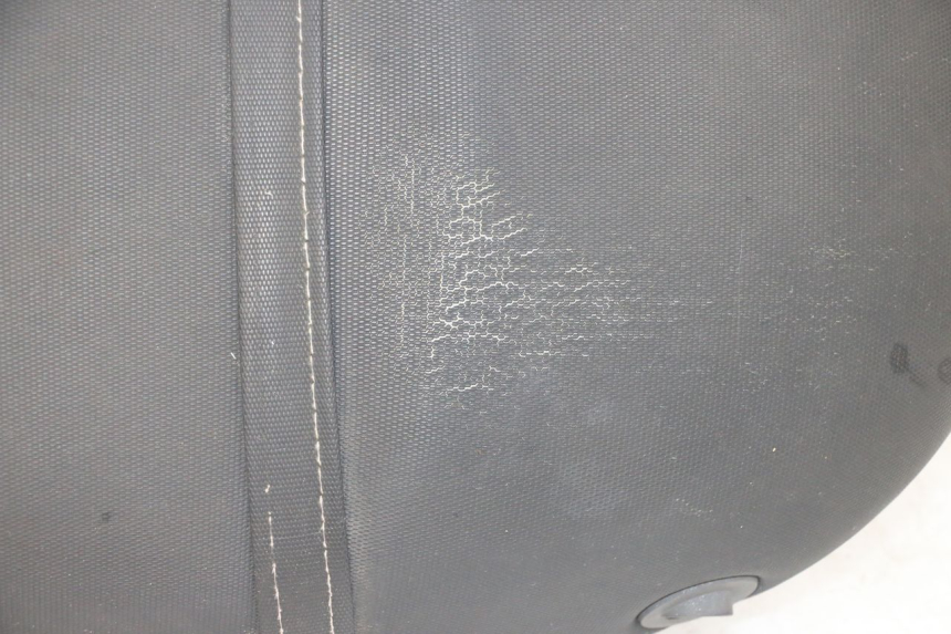 photo de SIEDZENIE PIAGGIO ZIP 4T 50 (2018 - 2020) - Struktura - zbliżenie