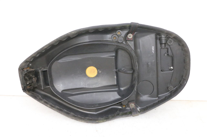 photo de SIEDZENIE PIAGGIO ZIP 4T 50 (2018 - 2020) - Inny kąt widzenia