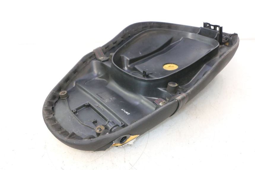 photo de SIODŁO PIAGGIO ZIP IGET 4T 50 (2021 - 2023) - Stan powierzchni