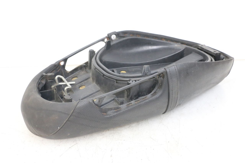 photo de SIEDZENIE PIAGGIO ZIP RST 50 (1996 - 1998) - Szczegóły charakterystyczne