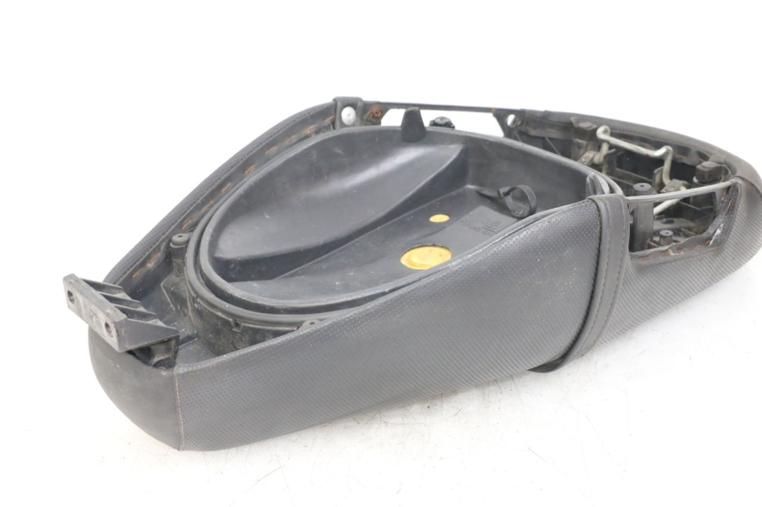 photo de SIEDZENIE PIAGGIO ZIP RST 50 (1996 - 1998) - Oznaczenia i referencje