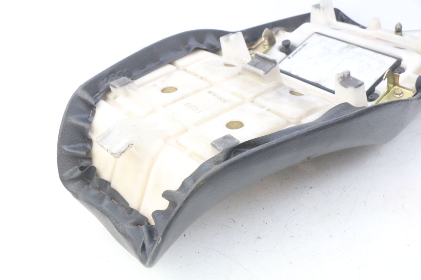 photo de SIEDZENIE KAWASAKI ZZR 600 (1995 - 2004) - Oznaczenia i referencje