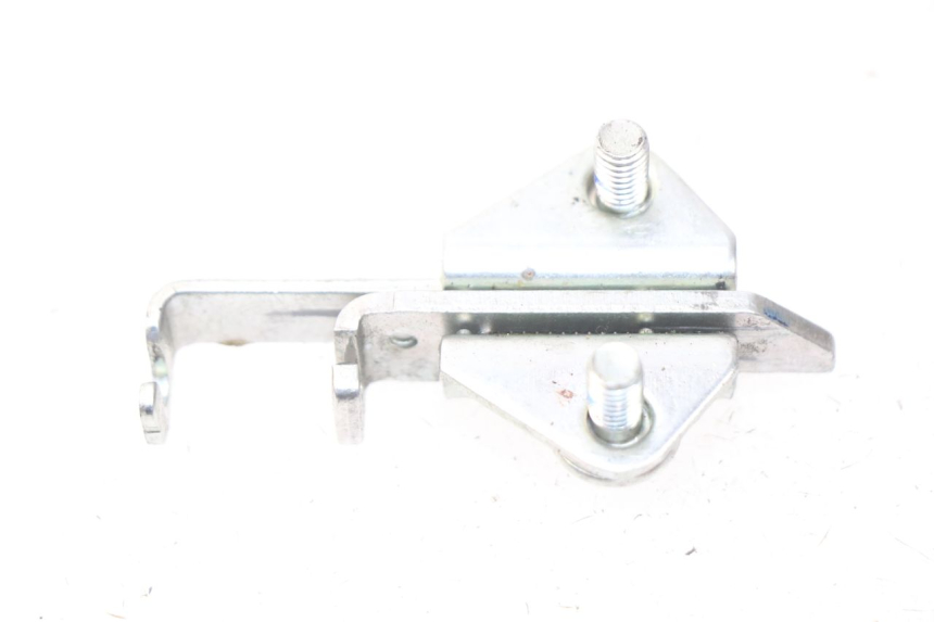 photo de ZAMEK SIEDZENIA YAMAHA FZ8 800 (2010 - 2016) - Szczegół części