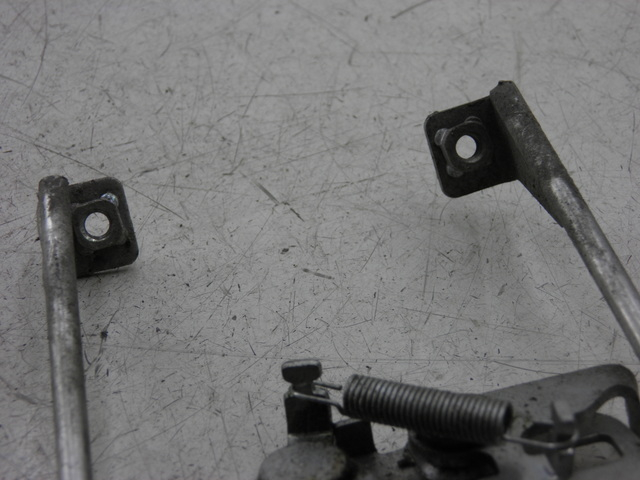 photo de ZAMEK SIEDZENIA HONDA CBF 125 (2009 - 2015) - Inny kąt widzenia