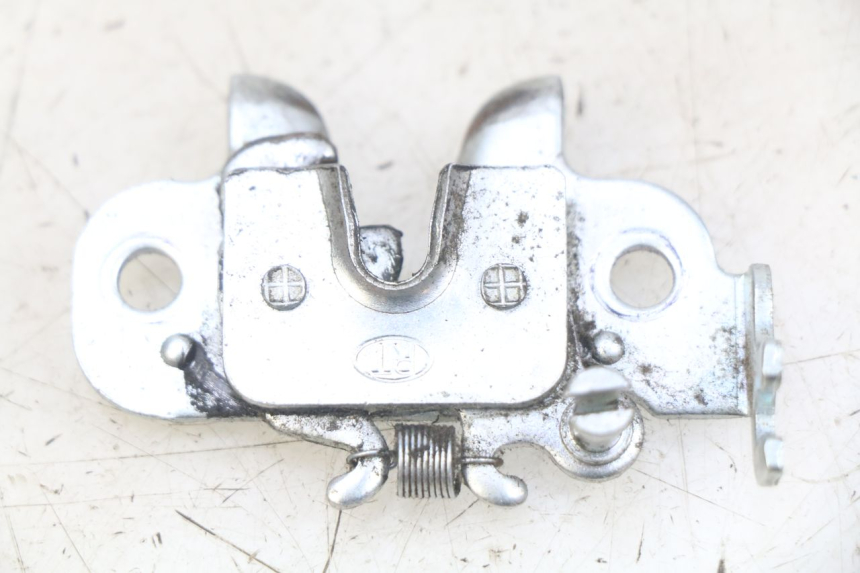 photo de ZAMEK SIEDZENIA PEUGEOT KISBEE 4T 50 (2018 - 2022) - Widok główny