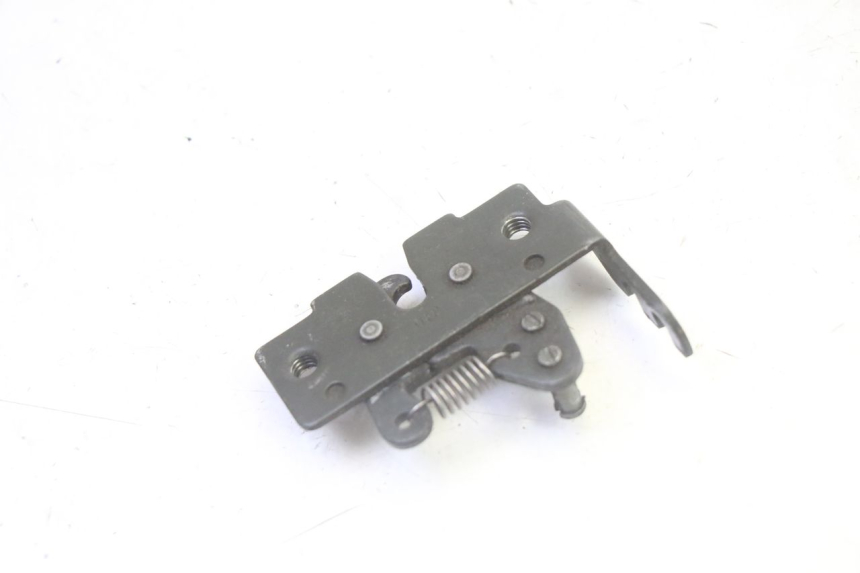 photo de ZAMEK SIEDZENIA PIAGGIO MP3 LT 300 (2010 - 2016) - Inny kąt widzenia