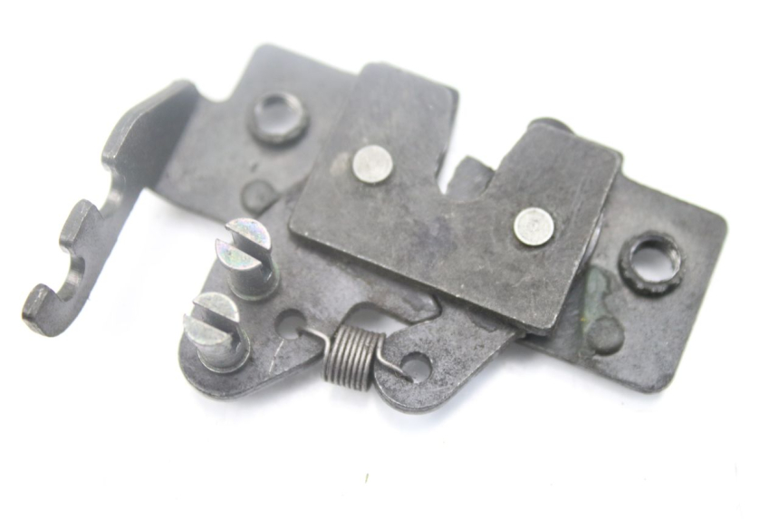 photo de ZAMEK SIEDZENIA PIAGGIO MP3 500 (2014 - 2017) - Szczegół części