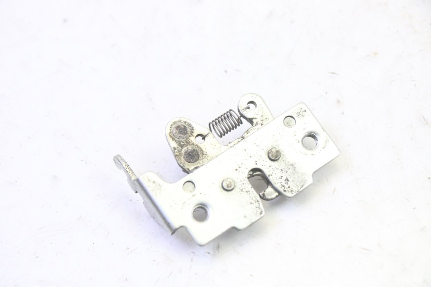 photo de ZAMEK SIEDZENIA PIAGGIO MP3 125 (2006 - 2014) - Zoom stanu zużycia