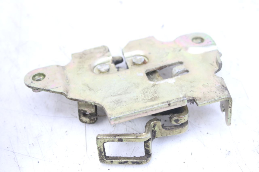 photo de ZAMEK SIEDZENIA SYM ORBIT 2 4T 50 (2008 - 2017) - Zoom stanu zużycia