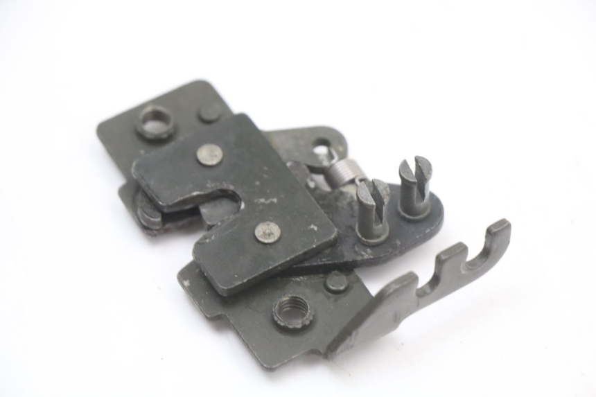 photo de ZAMEK SIEDZENIA PIAGGIO X10 125 (2012 - 2017) - Inny kąt widzenia