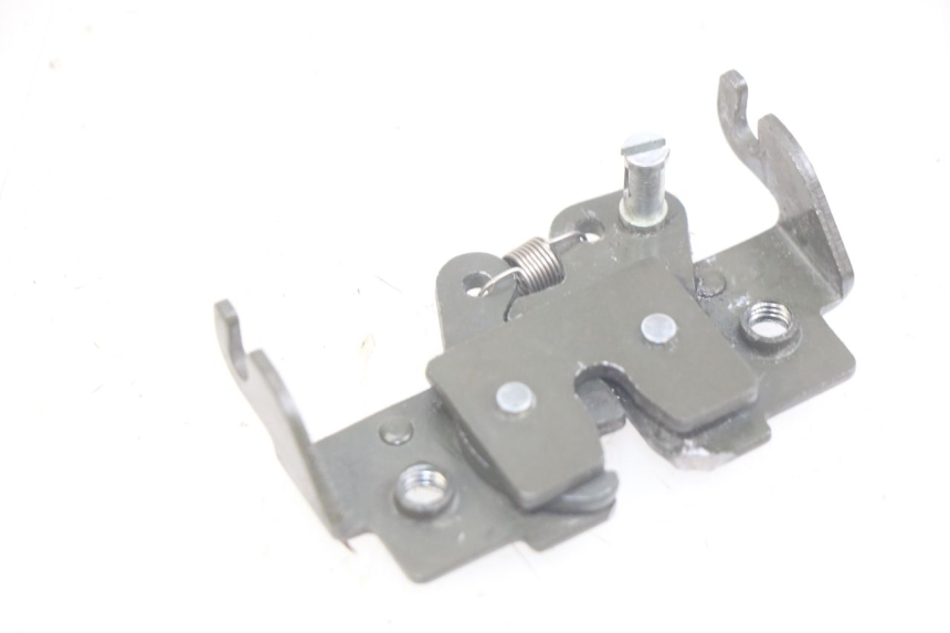 photo de ZAMEK SIEDZENIA PIAGGIO X8 125 (2004 - 2007) - Szczegół części