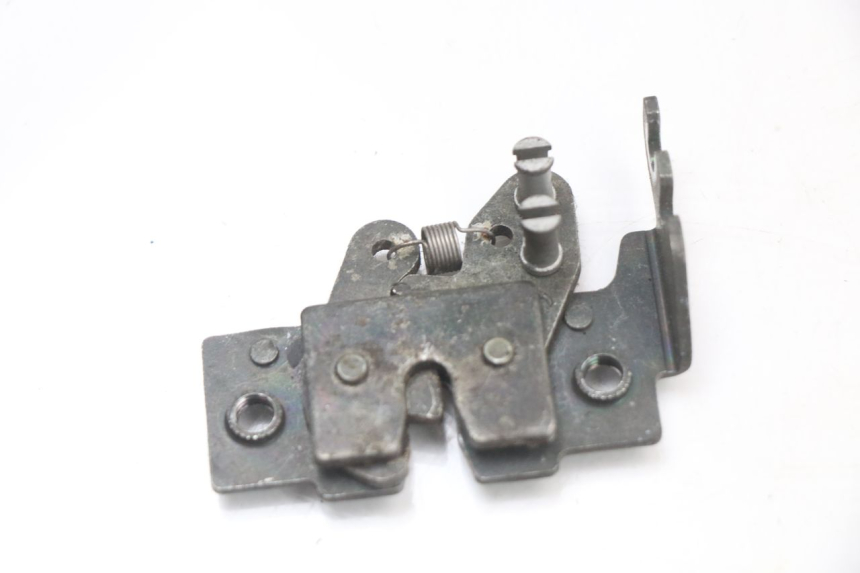 photo de ZAMEK SIEDZENIA PIAGGIO X8 125 (2004 - 2007) - Szczegół części