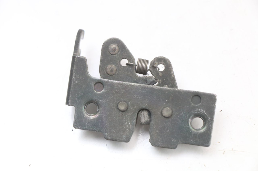 photo de ZAMEK SIEDZENIA PIAGGIO X8 125 (2004 - 2007) - Zoom stanu zużycia