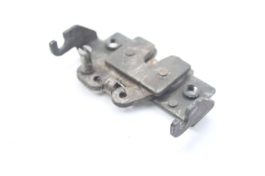 photo de ZAMEK SIEDZENIA PIAGGIO X9 EVOLUTION 500 (2003 - 2005) - Szczegół części