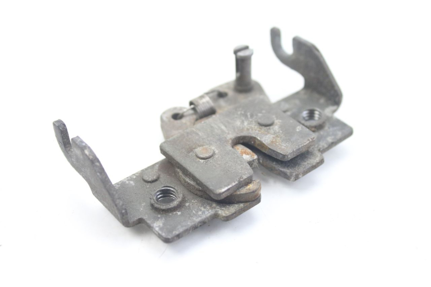 photo de ZAMEK SIEDZENIA PIAGGIO X9 EVOLUTION 500 (2003 - 2005) - Zoom stanu zużycia