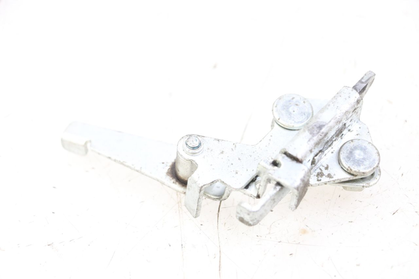 photo de ZAMEK SIEDZENIA YAMAHA FZ1 FAZER 1000 (2007 - 2009) - Szczegół części