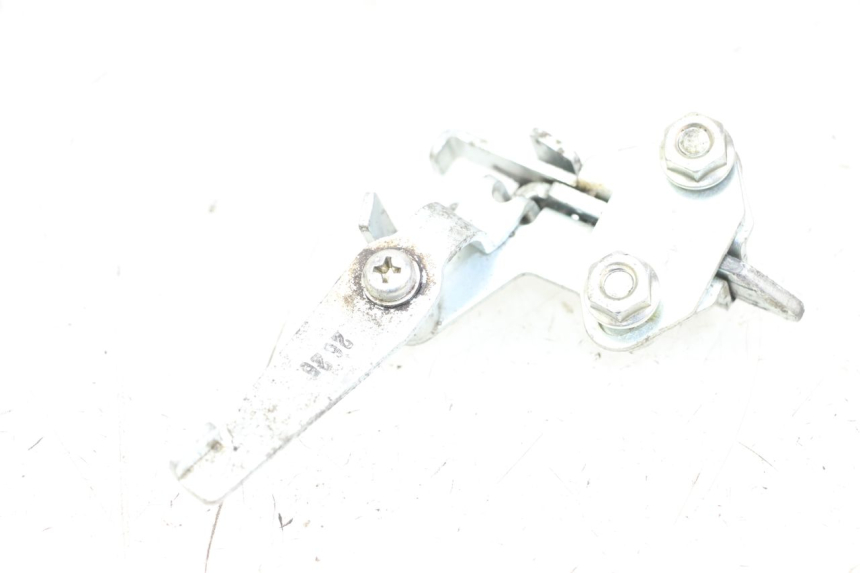 photo de ZAMEK SIEDZENIA YAMAHA FZ1 FAZER 1000 (2007 - 2009) - Zbliżenie techniczne