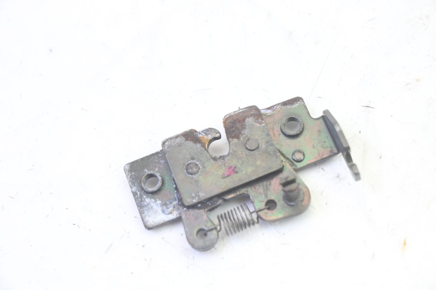 photo de Zamek siedzenia ADIVA AD3 300 (2014 - 2020) - Zoom stanu zużycia