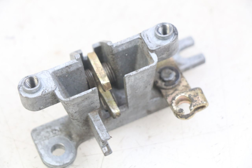 photo de Zamek siedzenia KYMCO AGILITY 16+ 4T 50 (2018 - 2023) - Szczegół części