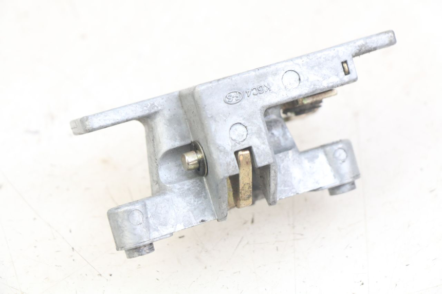 photo de Zamek siedzenia KYMCO AGILITY 16+ 4T 50 (2018 - 2023) - Zoom stanu zużycia