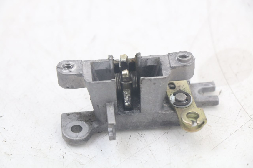 photo de ZAMEK SIEDZENIA KYMCO AGILITY 4T 50 (2018 - 2022) - Zoom stanu zużycia