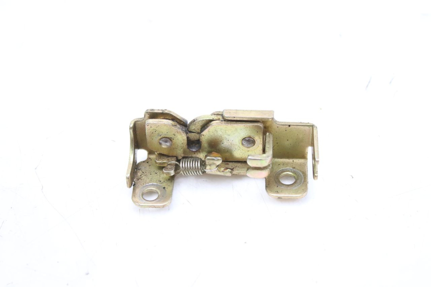 photo de Zamek siedzenia KYMCO AGILITY NAKED RENOUVO 4T 50 (2018 - 2020) - Inny kąt widzenia