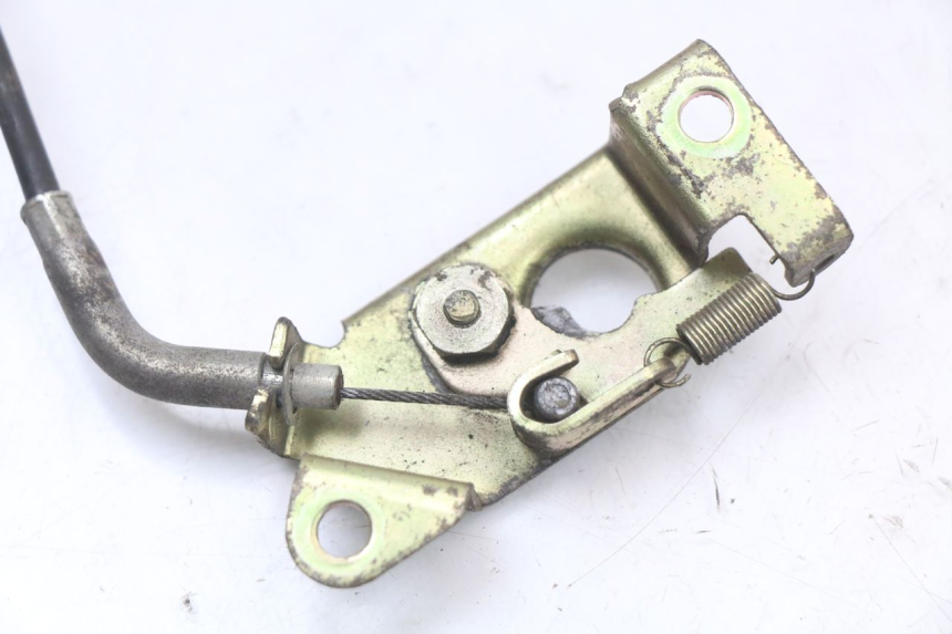 photo de Zamek siedzenia HYOSUNG GV AQUILA 125 (2000 - 2009) - Inny kąt widzenia